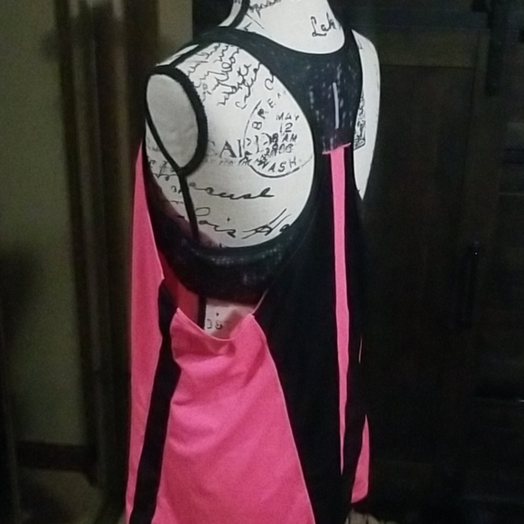 Pink & Black Active workout top - Picture 6 of 16